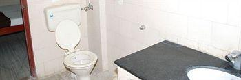 Hotel Sri Sai Residency Tirupati Esterno foto