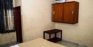 Hotel Sri Sai Residency Tirupati Esterno foto